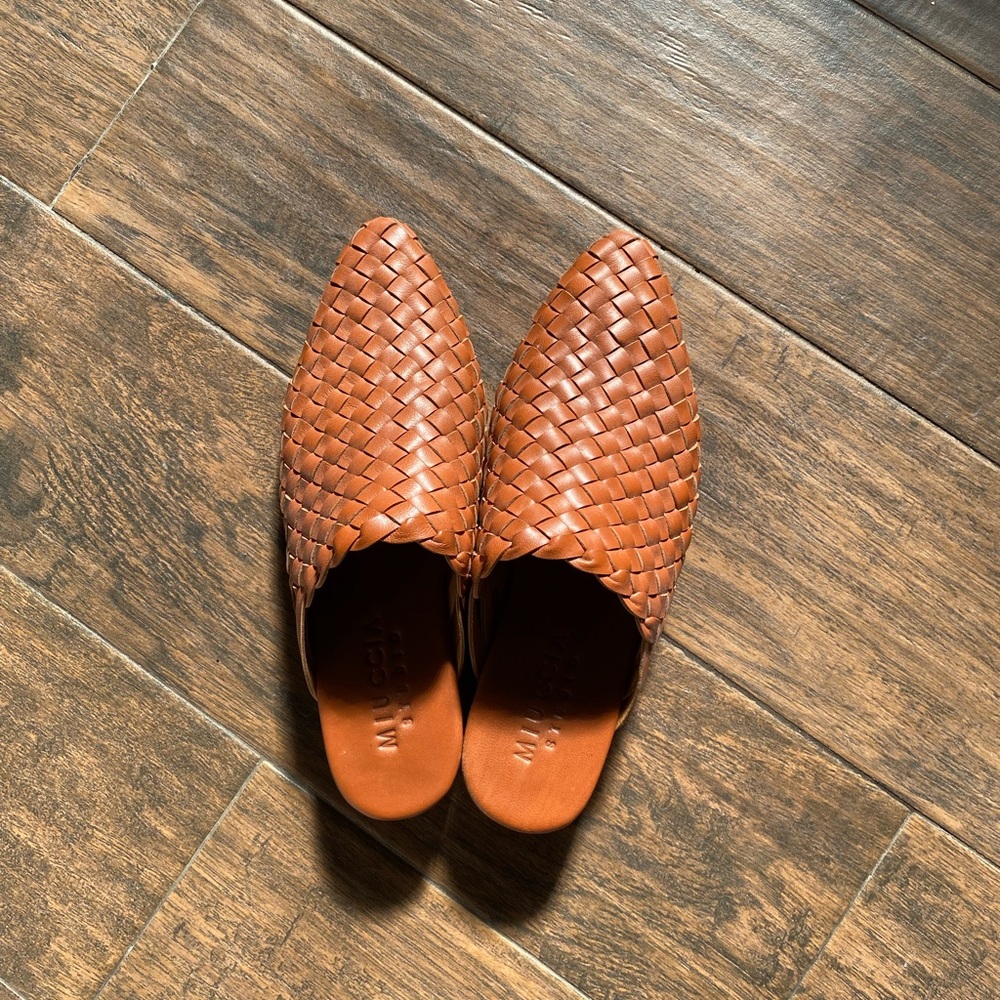 Victoria Handwoven leather Mules size 7